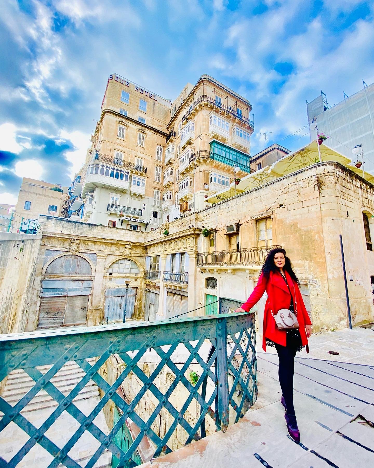 D2EFD3AF-AA68-4628-9946-F69504BEECB0